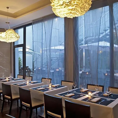 Hotel Grupotel Gran Via 678